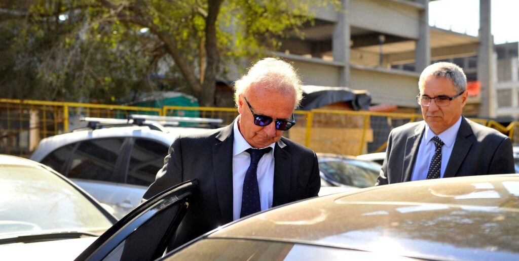 ryeDBLJdX_1256x620__2