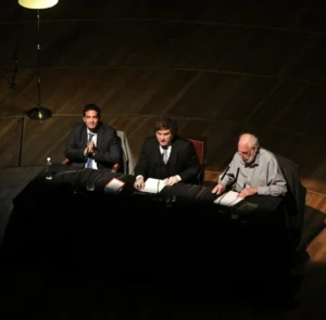 Javier Milei en el Palacio Libertad: críticas a Keynes y fuerte respaldo a su rumbo económico