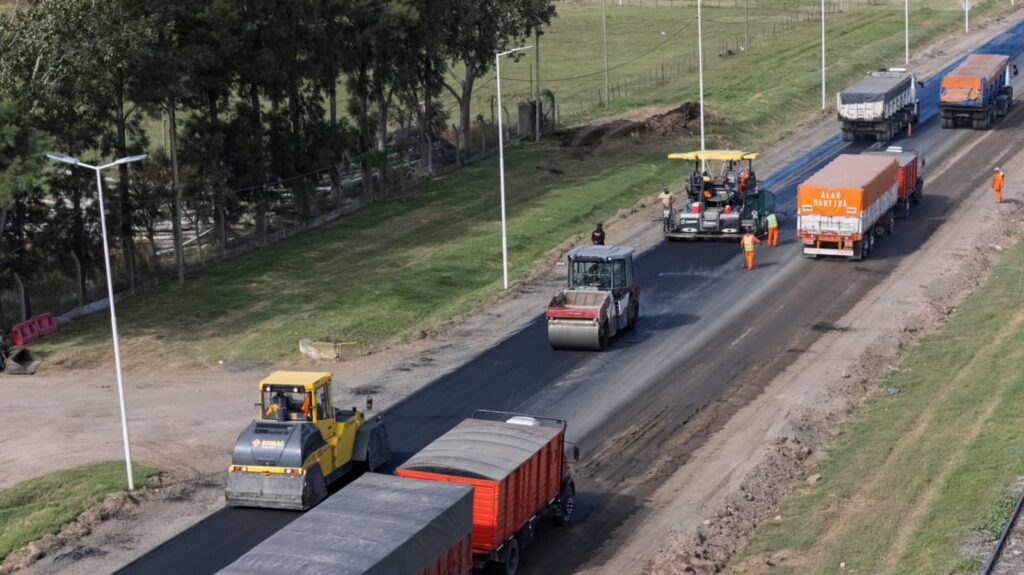 Timbúes respira: Vialidad Nacional arregla la RN 11 que el peronismo provincial dejó destruida