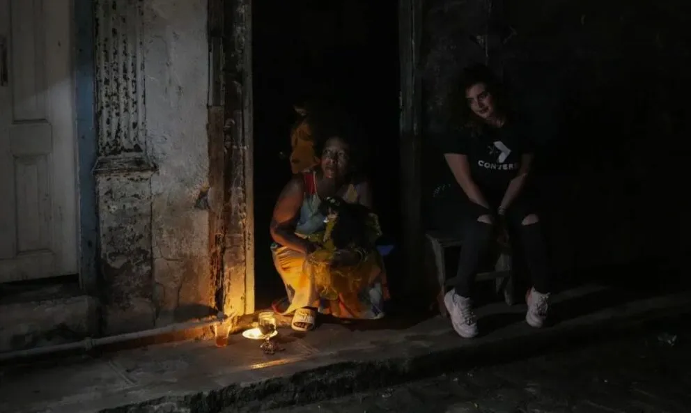Cuba: colapsó nuevamente el Sistema Eléctrico Nacional y millones de personas quedaron sin servicio