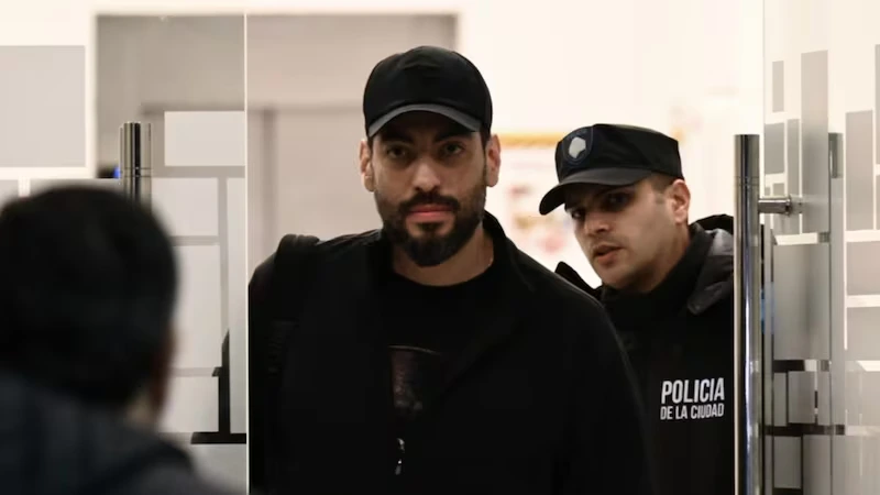 Facundo Moyano quedó en libertad y crece la polémica: un tercero habría entrado al departamento antes del allanamiento