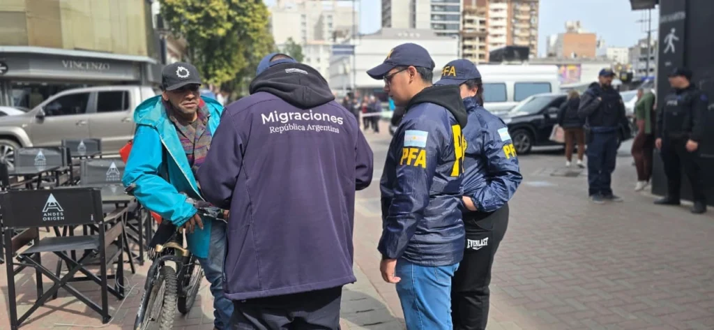 El Gobierno endureció los controles migratorios: más de 20.000 extranjeros fueron expulsados, rechazados o inadmitidos
