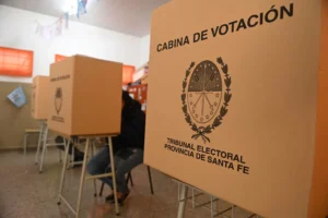 Sin eliminar las PASO, Pullaro adelantó la carrera electoral: Santa Fe votará en abril y en junio