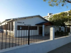 Alarma en Canning: denuncian que dos musulmanes ofrecieron golosinas a menores e intentaron pagar u$s1.000 para entrar a una escuela