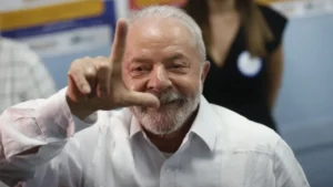 Hasta la izquierda denuncia persecución contra Flávio Bolsonaro: el PCO cargó contra Moraes y el STF