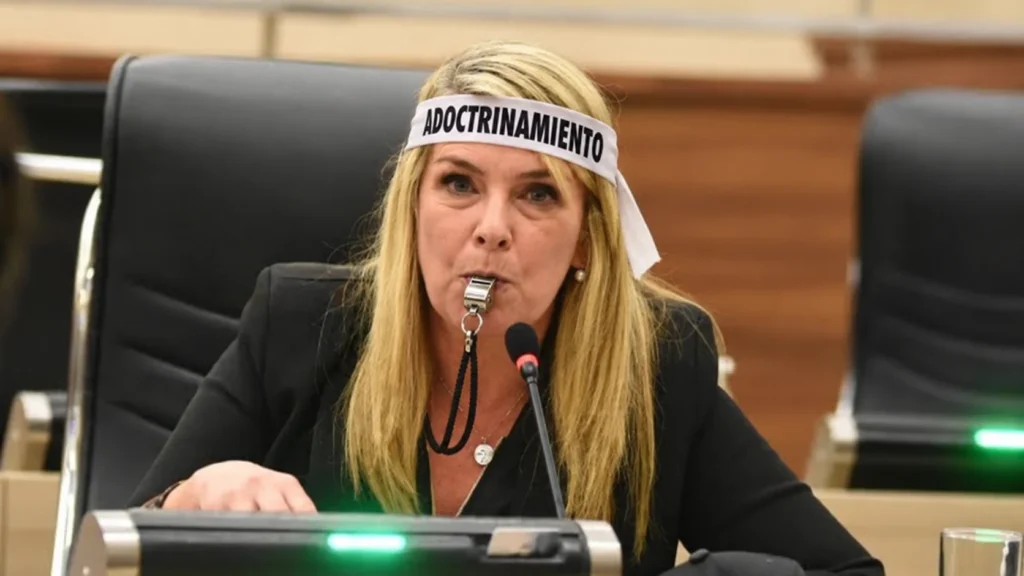Maria Eugenia Schmuck adoctrinamiento