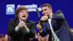 Revelan que el Gobierno de Milei salvó en una operación internacional a Flávio Bolsonaro de la dictadura de Lula y De Moraes