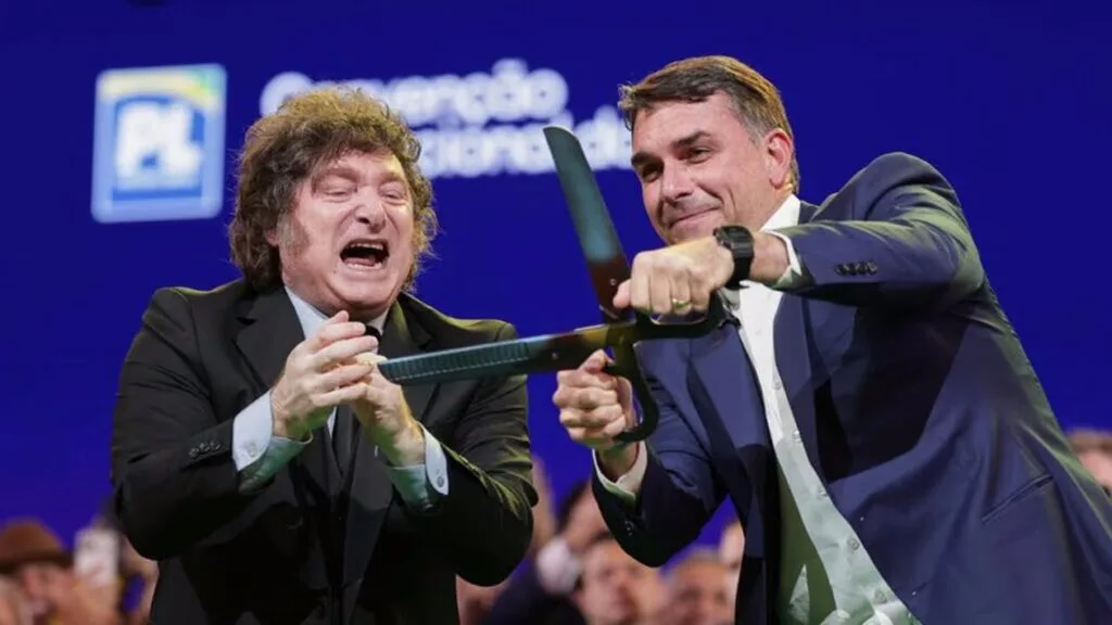Revelan que el Gobierno de Milei salvó en una operación internacional a Flávio Bolsonaro de la dictadura de Lula y De Moraes