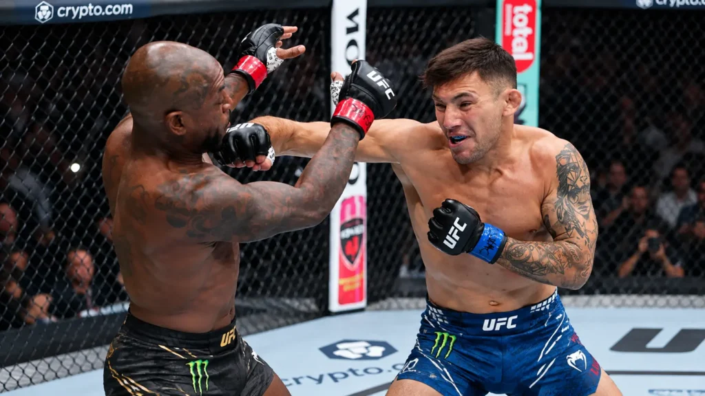 El argentino Esteban Ribovics noqueó en el primer round a al provocador King Green, una estrella de UFC